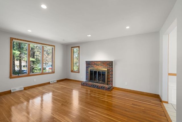 109 Jerrold St, Holliston, MA 01746