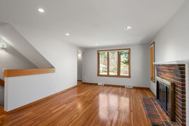 109 Jerrold St, Holliston, MA 01746