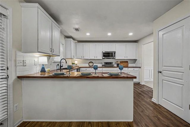 150 Hidden Lake Circle, Canton, GA 30114