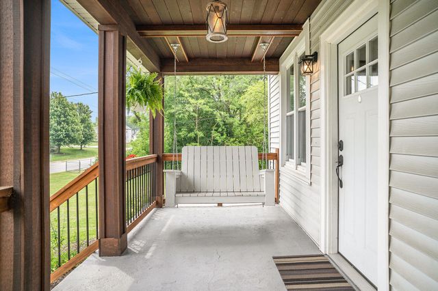 621 Pratt Street, Crown Point, IN 46307