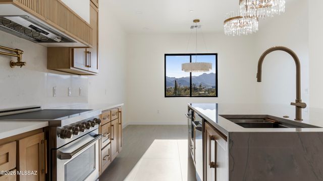 3379 W Jayte Court, Tucson, AZ 85745