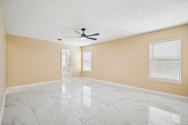 16922 VISTA BRIAR DR, San Antonio, TX 78247