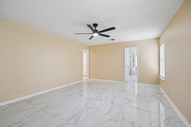 16922 VISTA BRIAR DR, San Antonio, TX 78247