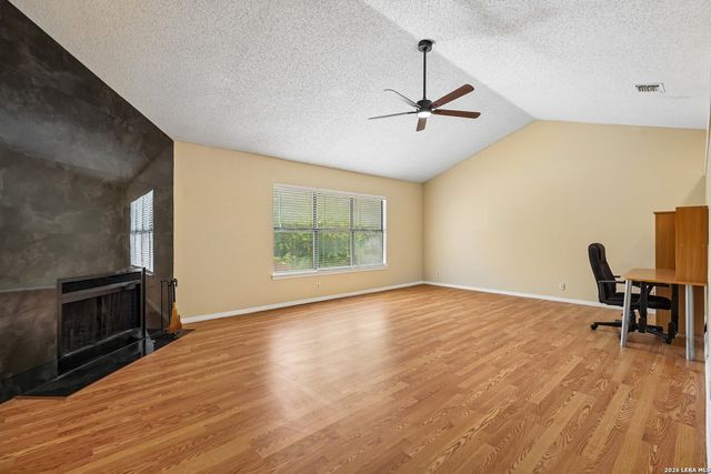 16922 VISTA BRIAR DR, San Antonio, TX 78247