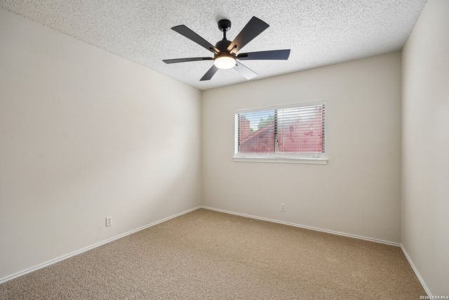 16922 VISTA BRIAR DR, San Antonio, TX 78247