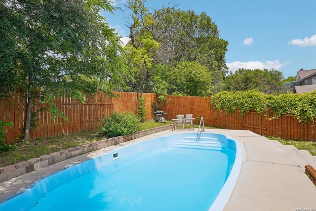 16922 VISTA BRIAR DR, San Antonio, TX 78247
