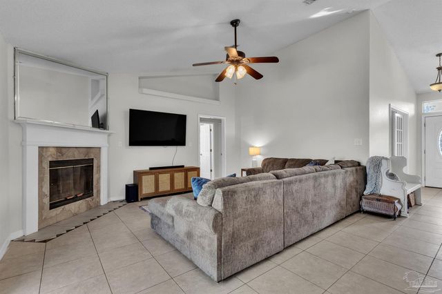 1723 Marseille Dr, Gulf Breeze, FL 32563