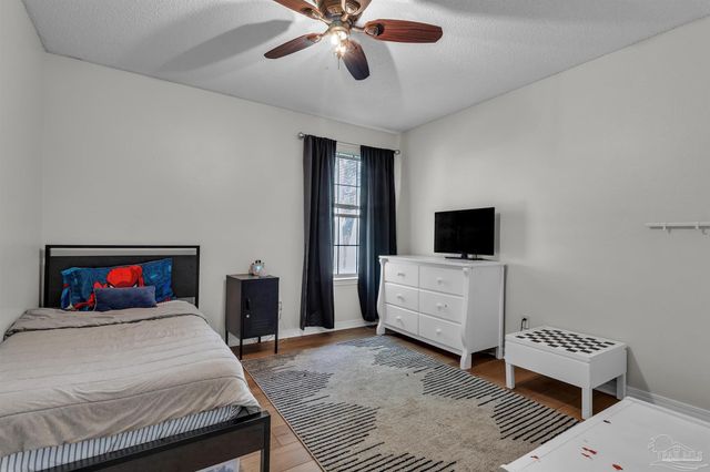 1723 Marseille Dr, Gulf Breeze, FL 32563