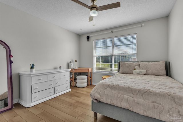 1723 Marseille Dr, Gulf Breeze, FL 32563