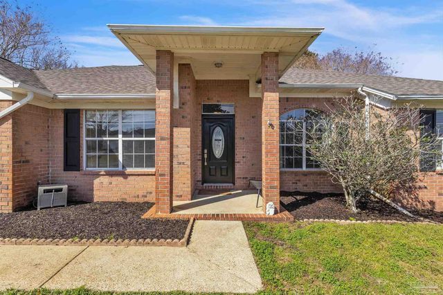 1723 Marseille Dr, Gulf Breeze, FL 32563