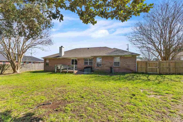 1723 Marseille Dr, Gulf Breeze, FL 32563