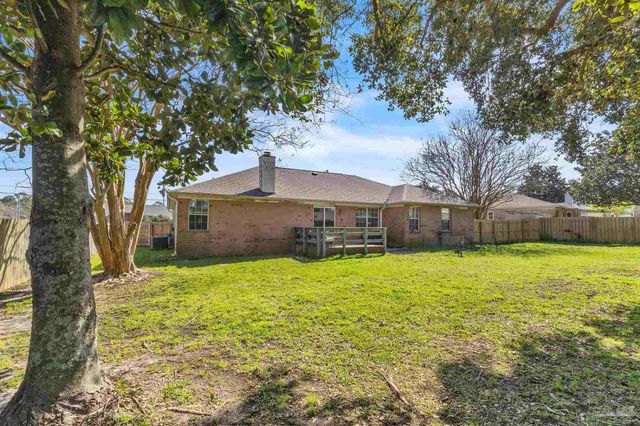 1723 Marseille Dr, Gulf Breeze, FL 32563