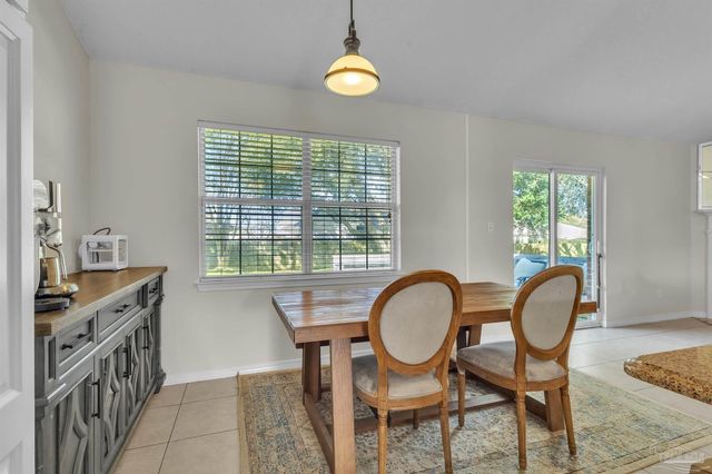 1723 Marseille Dr, Gulf Breeze, FL 32563