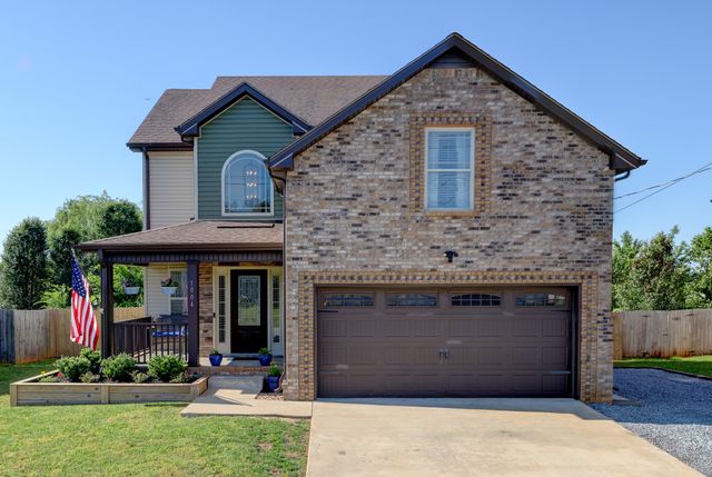 1004 Sunrise Dr, Clarksville, TN 37042