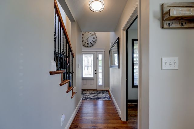 1004 Sunrise Dr, Clarksville, TN 37042
