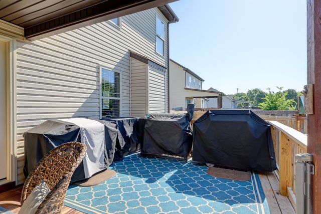 1004 Sunrise Dr, Clarksville, TN 37042