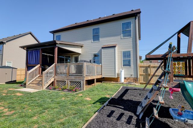 1004 Sunrise Dr, Clarksville, TN 37042