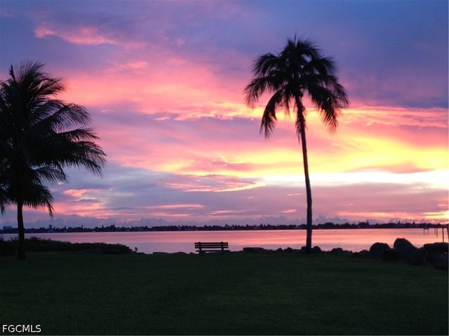 9901 Sunset Cove LN 237, Fort Myers, FL 33919