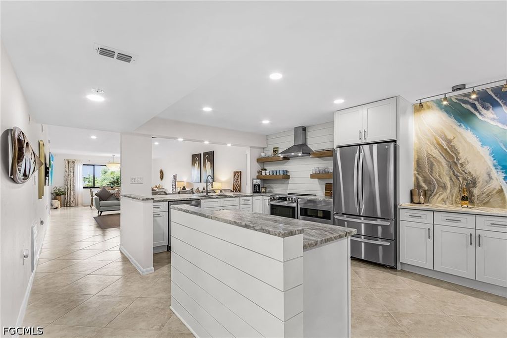 9901 Sunset Cove LN 237, Fort Myers, FL 33919