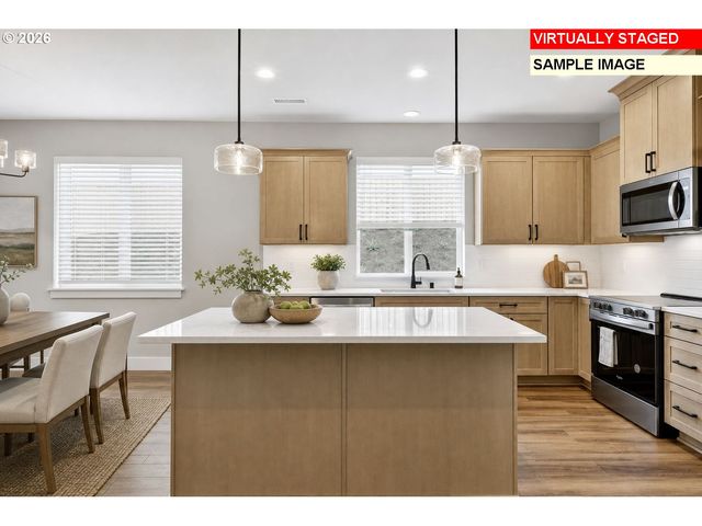 2002 E BADGER Way 1, La Center, WA 98629