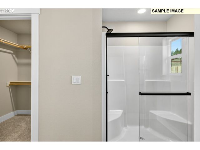 2002 E BADGER Way 1, La Center, WA 98629