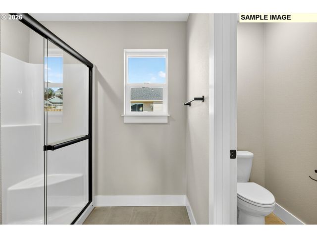 2002 E BADGER Way 1, La Center, WA 98629