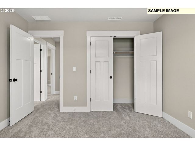 2002 E BADGER Way 1, La Center, WA 98629