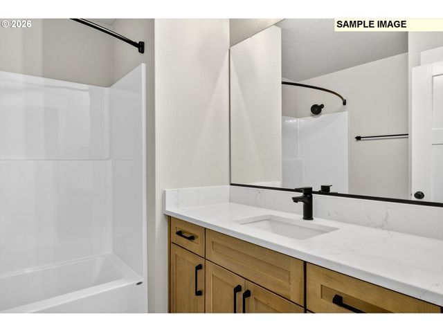 2002 E BADGER Way 1, La Center, WA 98629