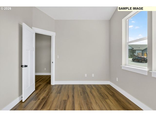 2002 E BADGER Way 1, La Center, WA 98629