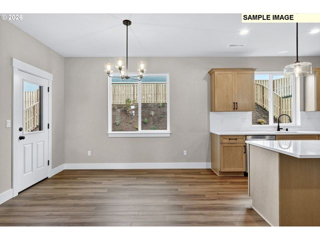 2002 E BADGER Way 1, La Center, WA 98629