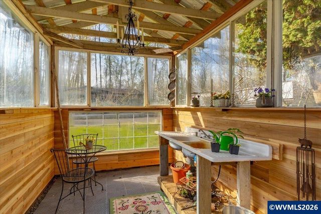 37734 River Dr, Lebanon, OR 97355