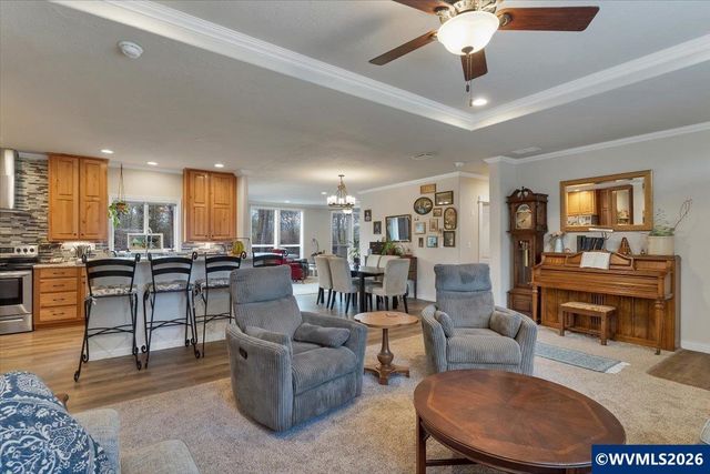 37734 River Dr, Lebanon, OR 97355