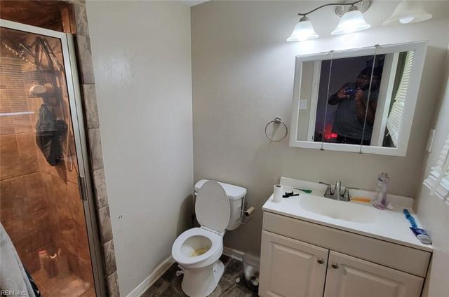 15 Victor ST, Hampton, VA 23669
