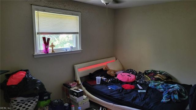 15 Victor ST, Hampton, VA 23669