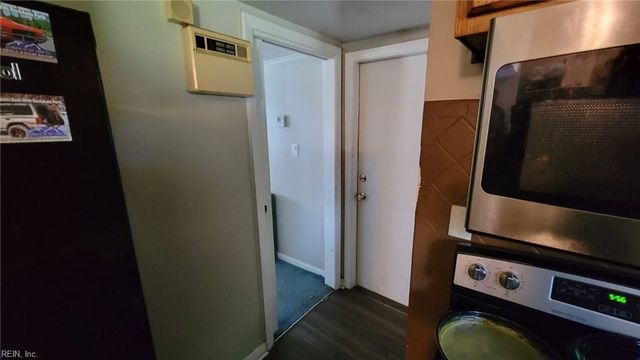 15 Victor ST, Hampton, VA 23669