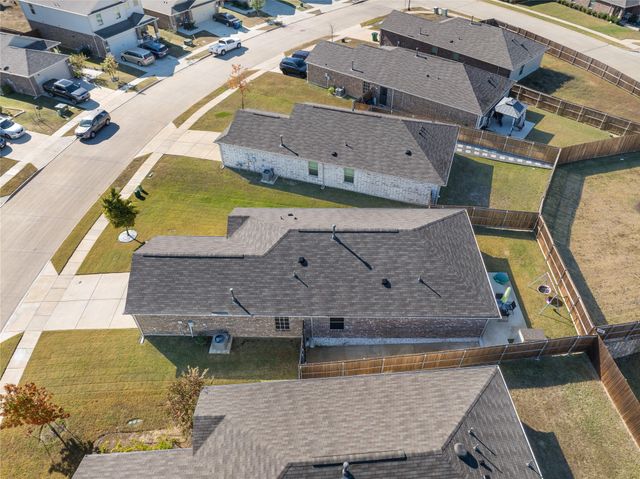 2213 Nightgrove Circle, Crandall, TX 75114