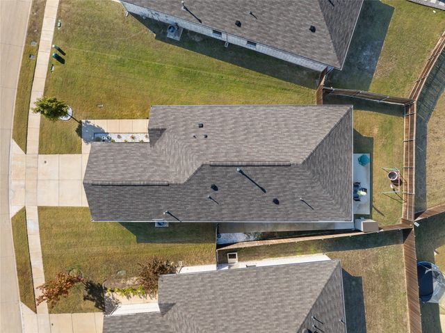 2213 Nightgrove Circle, Crandall, TX 75114