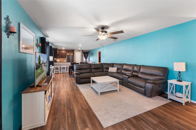 2213 Nightgrove Circle, Crandall, TX 75114