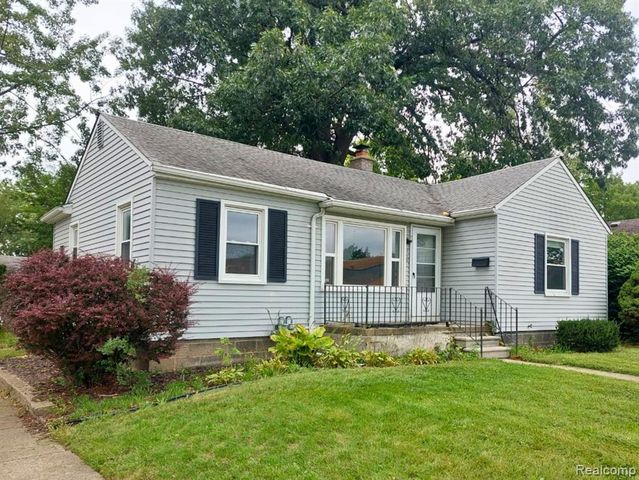 8601 Riverview Street, Dearborn Heights, MI 48127