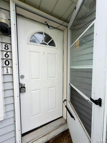 8601 Riverview Street, Dearborn Heights, MI 48127