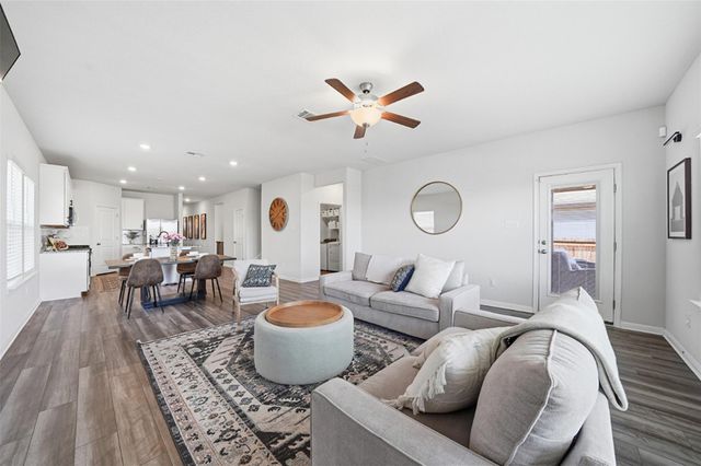 111 Granite Dome DR, Kyle, TX 78640