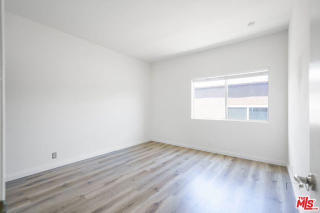 22705 Del Valle Street 6, Woodland Hills, CA 91364