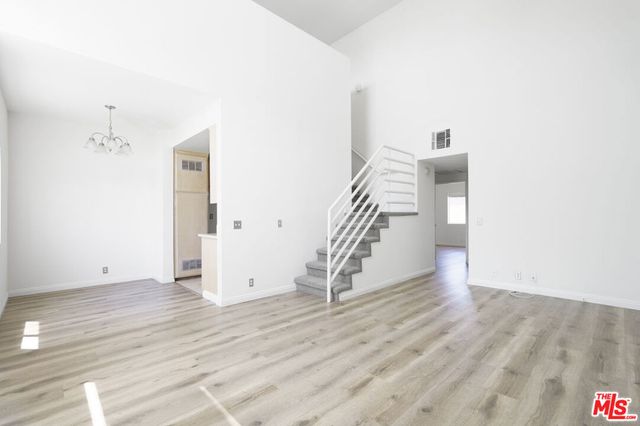 22705 Del Valle Street 6, Woodland Hills, CA 91364