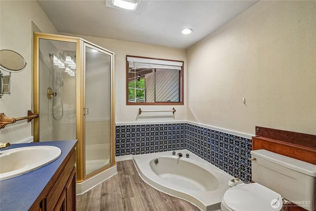 16808 240th Avenue SE, Maple Valley, WA 98038