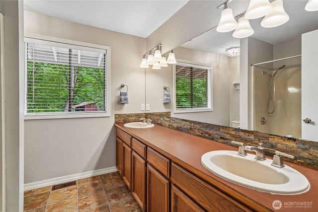 16808 240th Avenue SE, Maple Valley, WA 98038