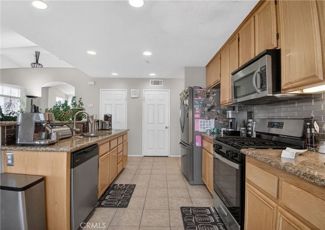 15370 Twinberry Court, Fontana, CA 92336