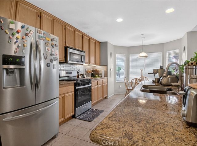15370 Twinberry Court, Fontana, CA 92336