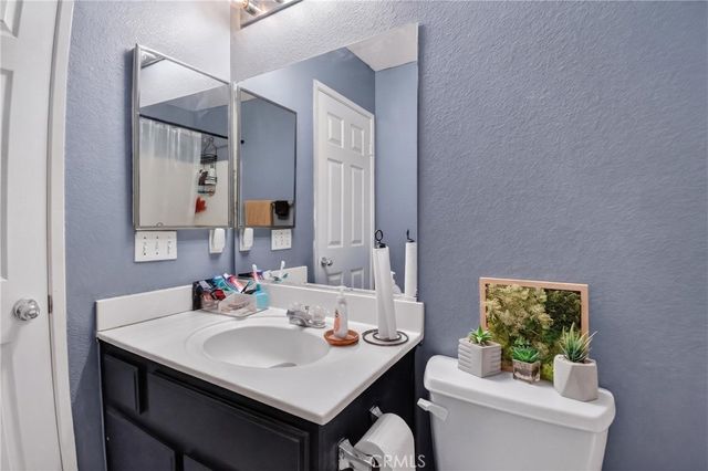 15370 Twinberry Court, Fontana, CA 92336