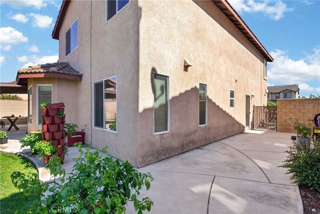 15370 Twinberry Court, Fontana, CA 92336