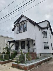 17 Stearns St 1, Malden, MA 02148